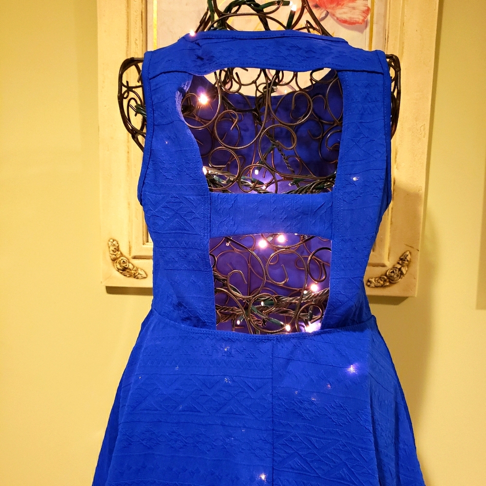 PDress - Picture 2 of 3